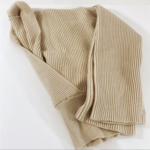 22. Cashmere Pullover Sweater - Picture 2 of 10